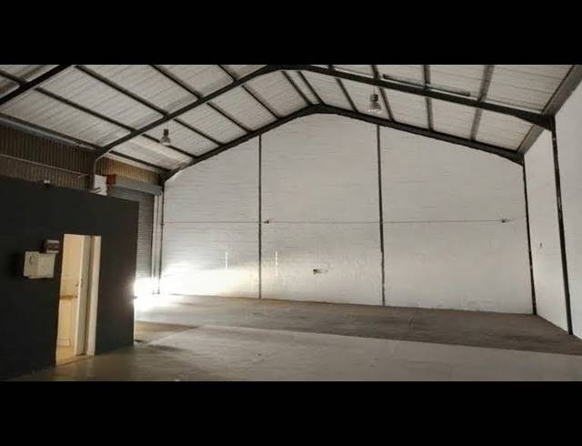 300M² WAREHOUSE TO LET IN PAROW INDUSTRIAL